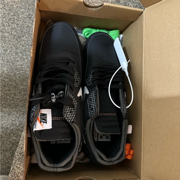 OFF-WHITEx NIKE - THE 10: NIKE AIR MAX 90 AA7293 001 - Picture 2 of 5